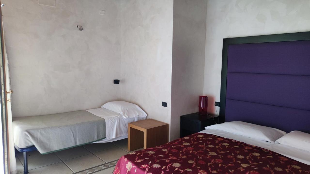 Albergo Le Piante 마네르바 델 가르다 외부 사진
