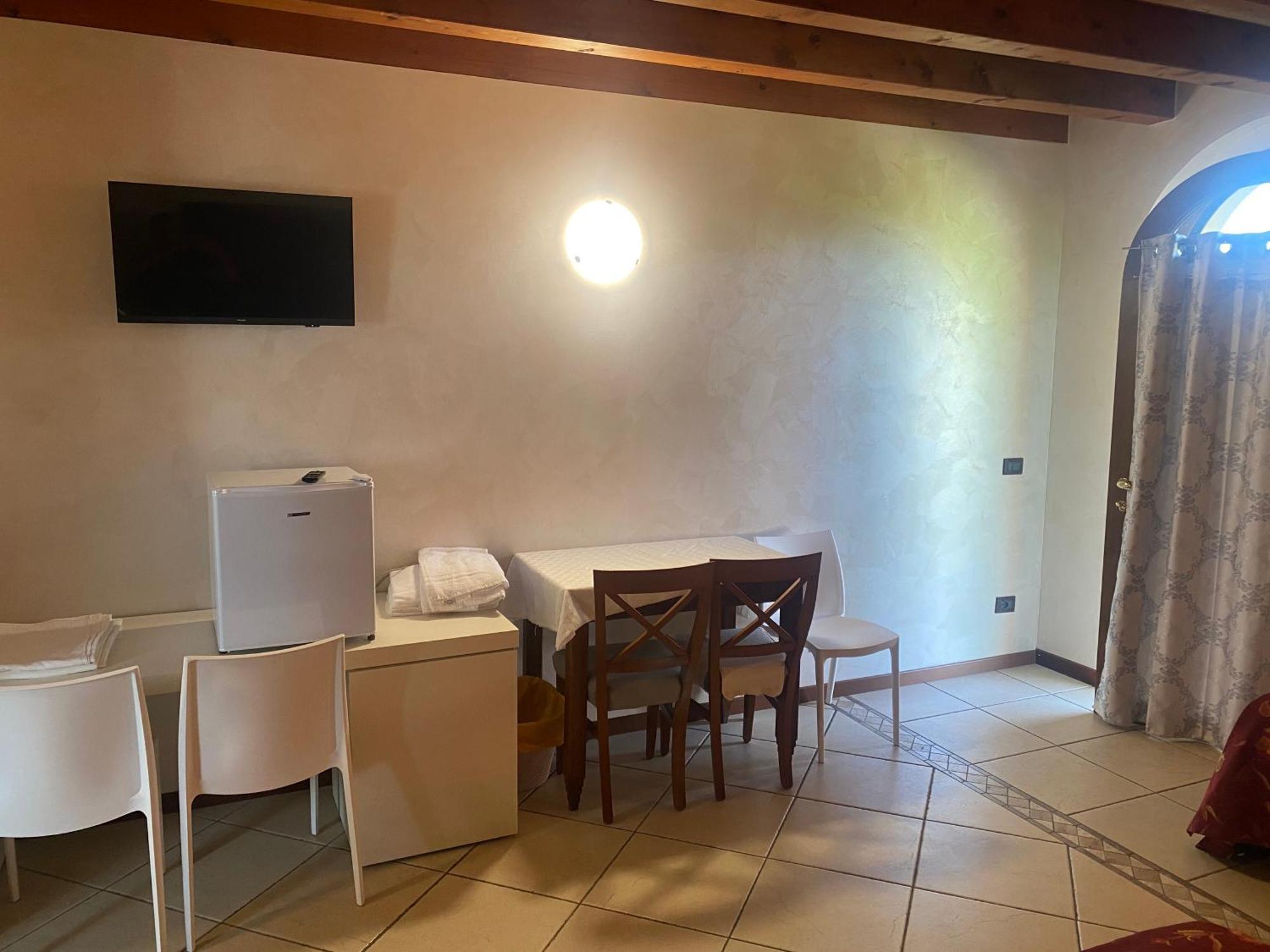 Albergo Le Piante 마네르바 델 가르다 외부 사진
