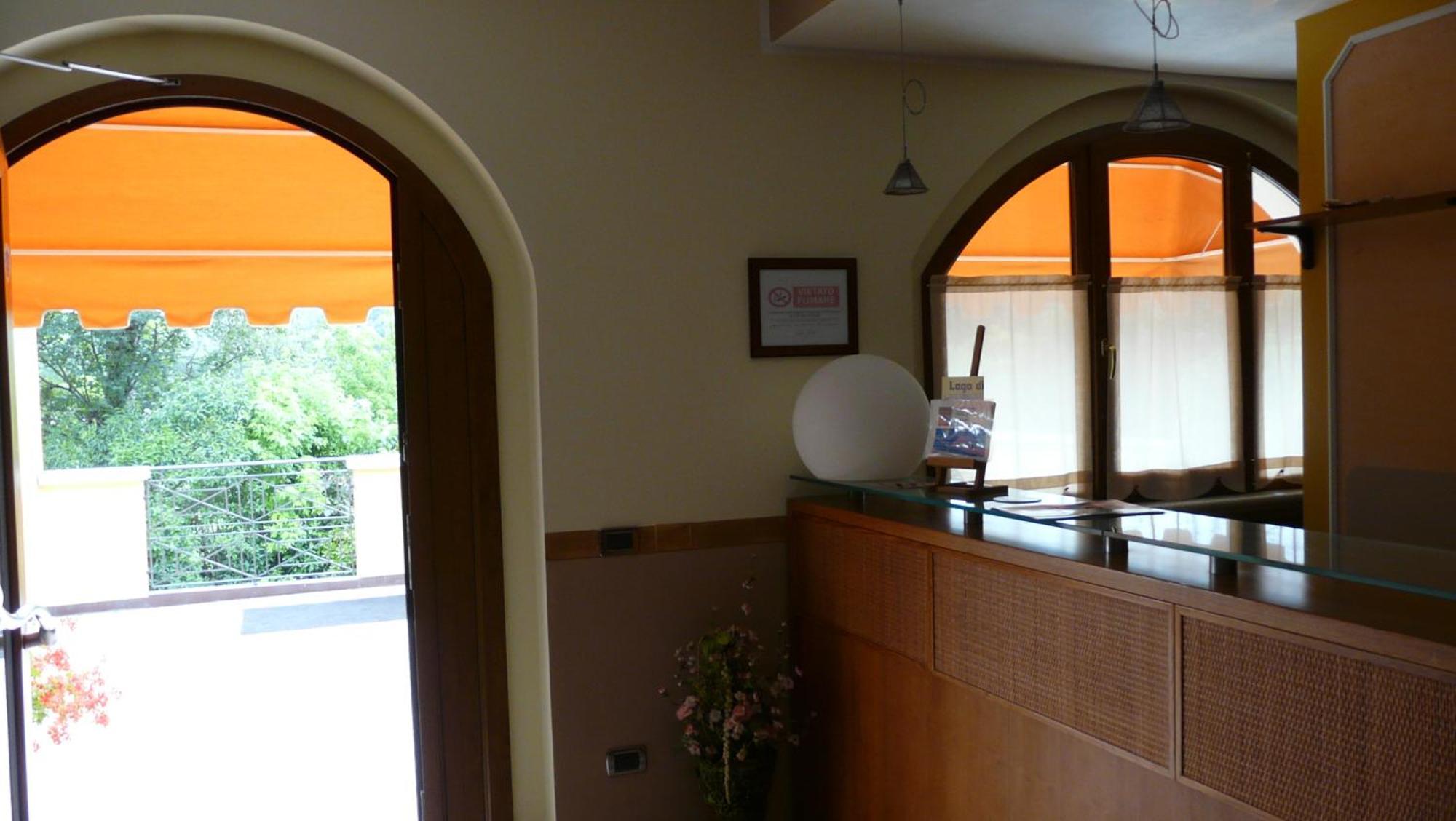 Albergo Le Piante 마네르바 델 가르다 외부 사진