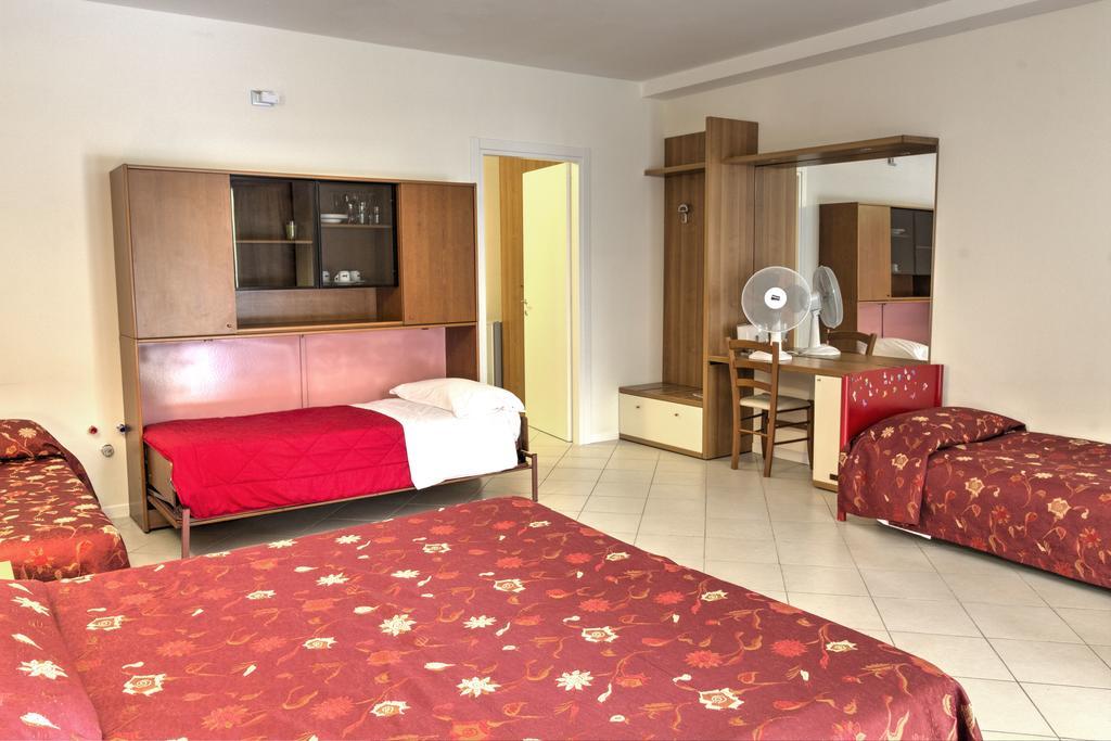 Albergo Le Piante 마네르바 델 가르다 외부 사진